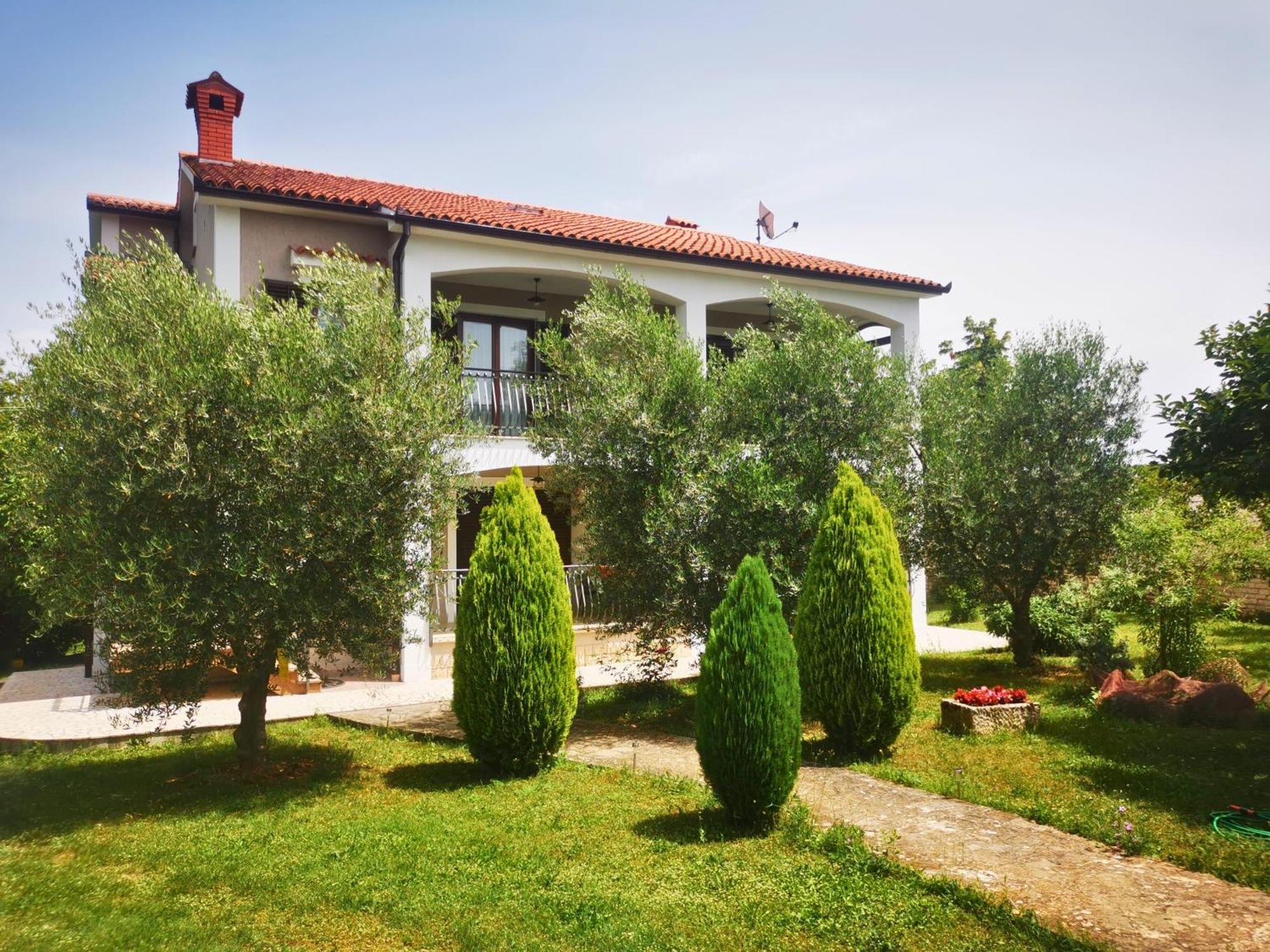 Garden Apartment Maria Врсар Экстерьер фото