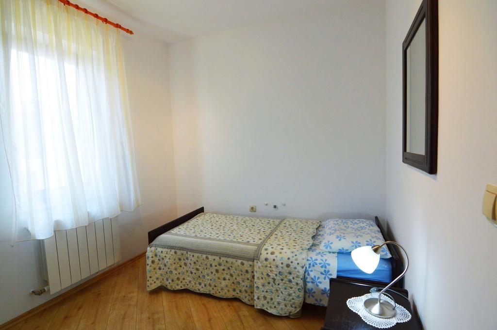 Garden Apartment Maria Врсар Экстерьер фото