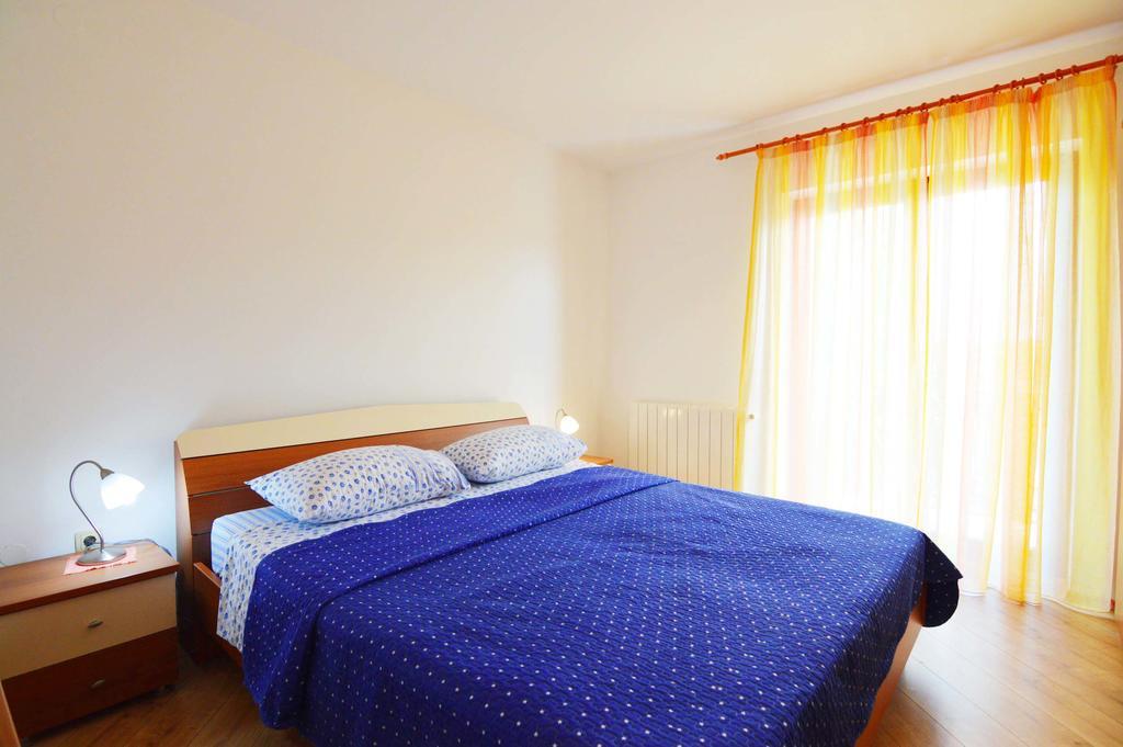 Garden Apartment Maria Врсар Экстерьер фото